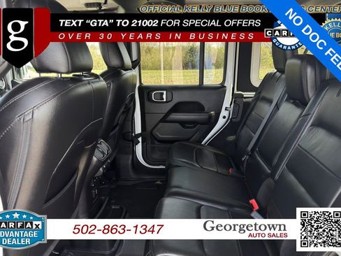 Used 2021 Jeep Wrangler Unlimited Sahara AWD/4WD image 17