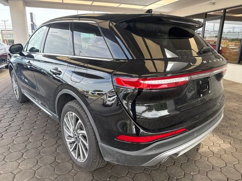 Certified 2025 Lincoln Corsair Reserve AWD/4WD image 7