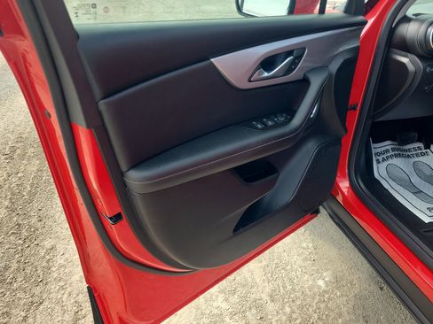 Used 2023 Chevrolet Blazer LT image 13