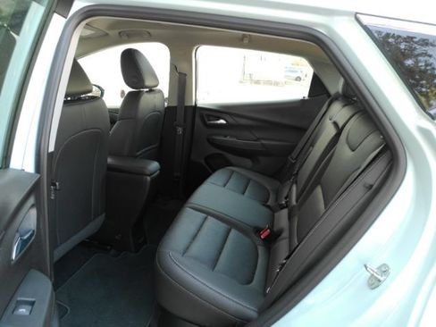 Used 2023 Chevrolet Bolt LT FWD image 18