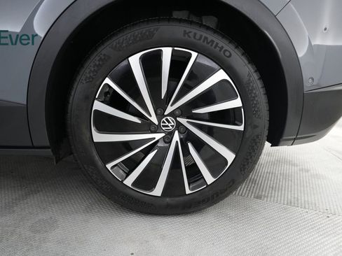 Used 2024 Volkswagen ID.4 S image 17