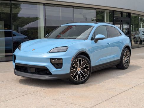 New 2026 Porsche Macan Electric RWD image 1