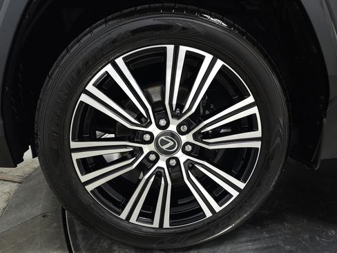 Used 2024 Lexus LX 600 4WD w/ Appearance Package image 14