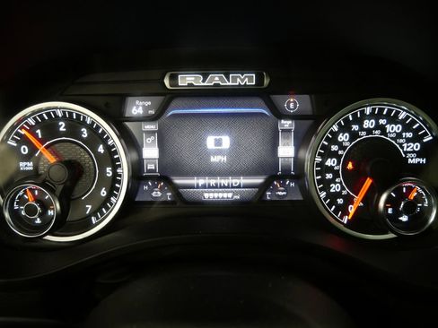 Used 2022 RAM 1500 Laramie AWD/4WD image 15