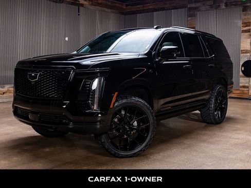 Used 2026 Cadillac Escalade Platinum Sport AWD/4WD image 5