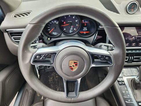 Used 2019 Porsche Macan AWD/4WD image 12