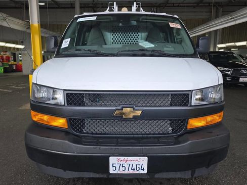 Used 2025 Chevrolet Express 2500 Extended w/ Communications Package image 6