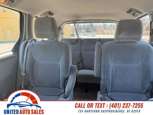 Used 2009 Toyota Sienna CE image 13
