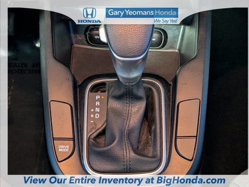 Used 2025 Kia Soul LX w/ LX Technology Package FWD image 19