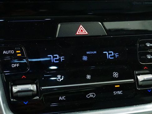 Used 2023 Kia Sorento SX image 70