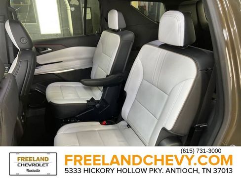 Used 2024 Chevrolet Traverse RS image 28