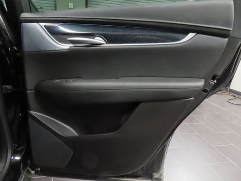 Used 2025 Cadillac XT5 Premium Luxury image 13