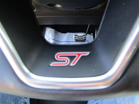 Certified 2022 Ford Edge ST w/ Equipment Group 401A image 29