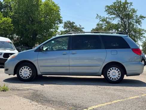 Used 2008 Toyota Sienna LE FWD image 3