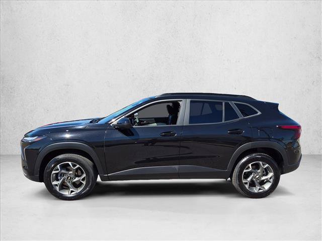 Used 2025 Chevrolet Trax LT FWD image 9