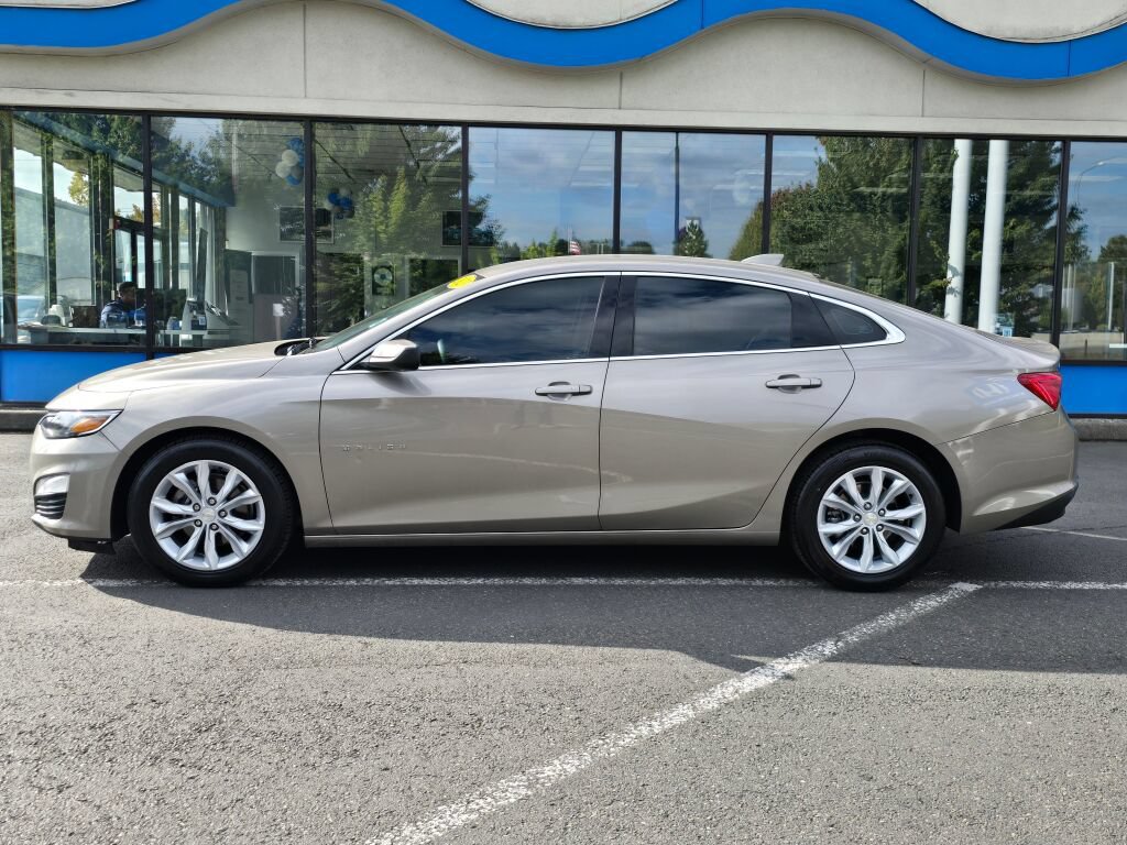 Used 2023 Chevrolet Malibu LT FWD image 2