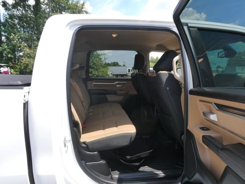 Used 2019 RAM 1500 Big Horn AWD/4WD image 26