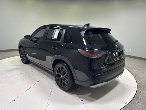 Used 2025 Honda HR-V Sport image 3