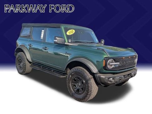 Used 2022 Ford Bronco Badlands w/ Sasquatch Package AWD/4WD image 2