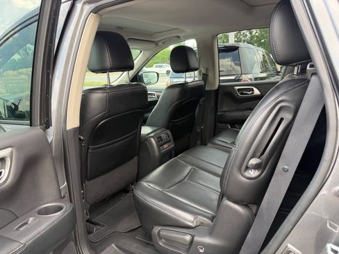 Used 2017 Nissan Pathfinder Platinum w/ Cargo Package AWD/4WD image 11