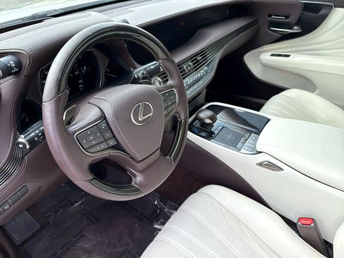 Used 2018 Lexus LS 500 image 31