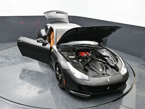 Used 2018 Ferrari GTC4Lusso T image 73
