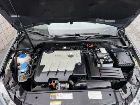 Used 2013 Volkswagen Golf TDI FWD image 5