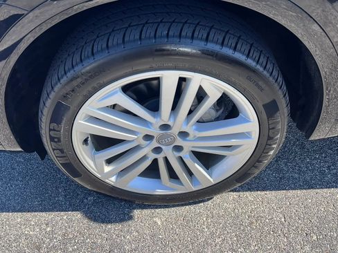 Used 2018 Audi Q5 2.0T Premium Plus w/ Premium Plus Package AWD/4WD image 11