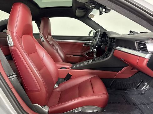 Certified 2017 Porsche 911 Carrera 4S image 24