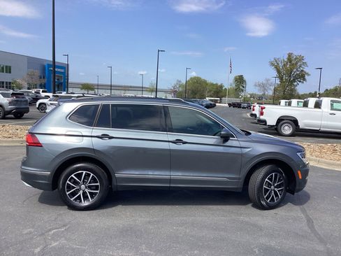 Used 2021 Volkswagen Tiguan SE AWD/4WD image 5