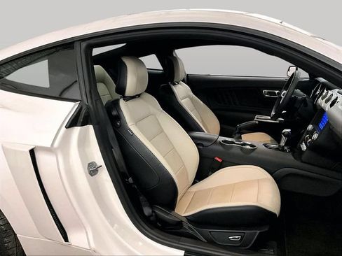 Used 2017 Ford Mustang GT Premium RWD image 7