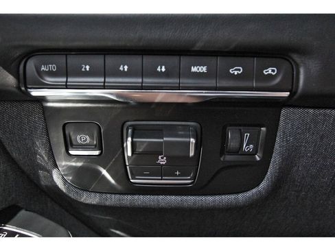 Used 2026 Cadillac Escalade ESV Platinum Luxury w/ LPO, Floor Liner Package AWD/4WD image 15