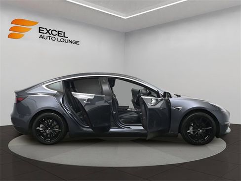 Used 2019 Tesla Model 3 Long Range image 46