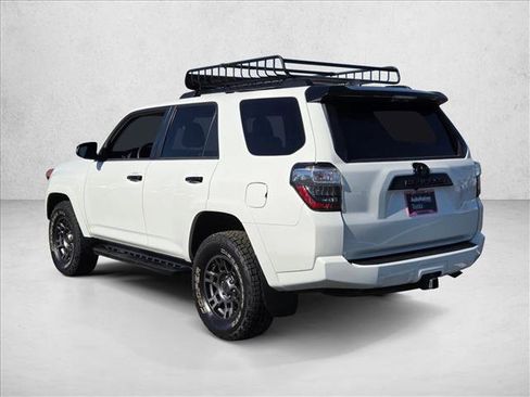 Used 2020 Toyota 4Runner Venture image 8