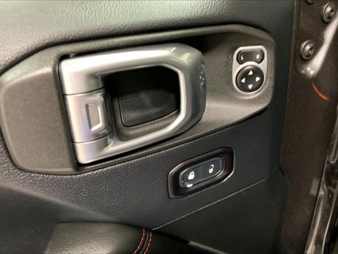 Used 2018 Jeep Wrangler Unlimited Rubicon AWD/4WD image 38
