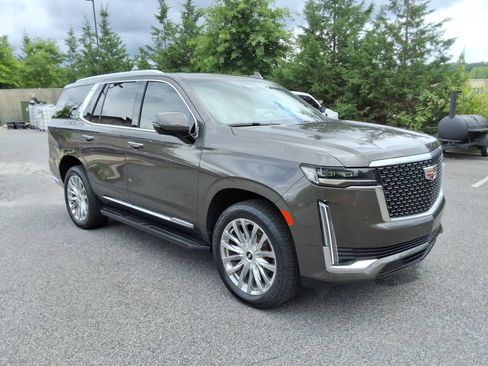 Certified 2021 Cadillac Escalade Premium Luxury AWD/4WD image 3