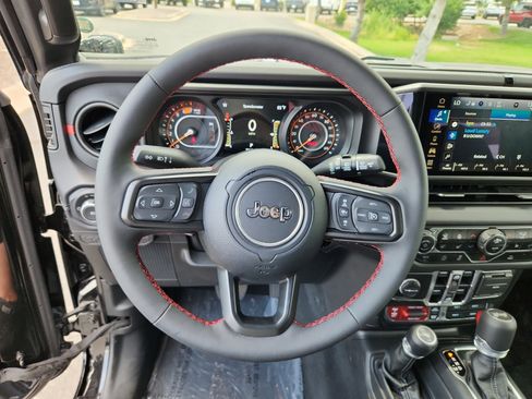 New 2024 Jeep Wrangler Unlimited Rubicon w/ Convenience Group image 9