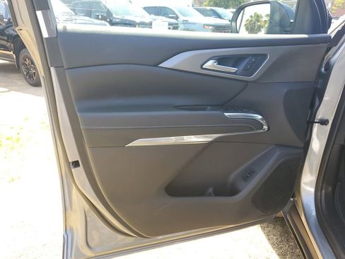 Used 2026 Chevrolet Traverse LT w/ Driver Confidence Package FWD image 21