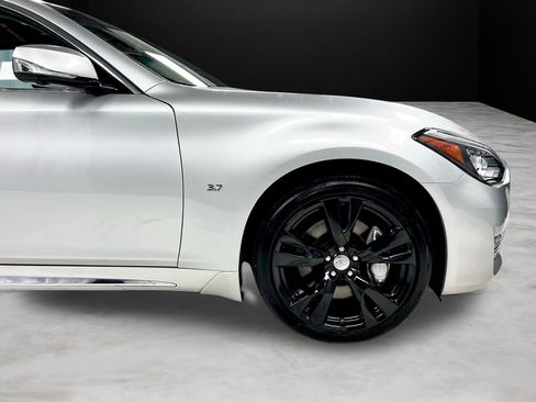 Used 2019 INFINITI Q70 L 3.7 AWD/4WD image 38