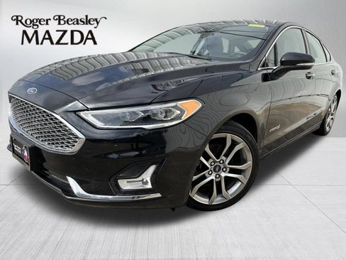 Used 2019 Ford Fusion Titanium FWD image 1