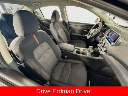 Used 2025 Nissan Sentra SR w/ Midnight Edition FWD image 23