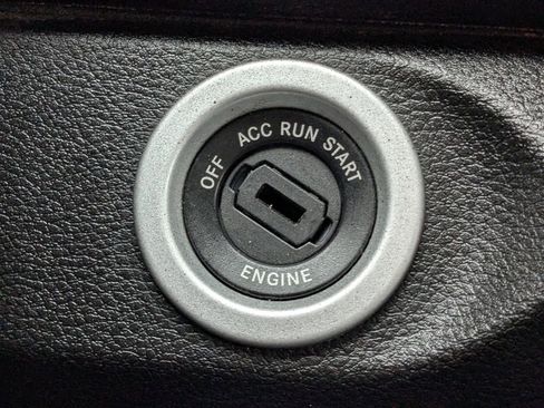 Used 2024 RAM 1500 Classic SLT image 29