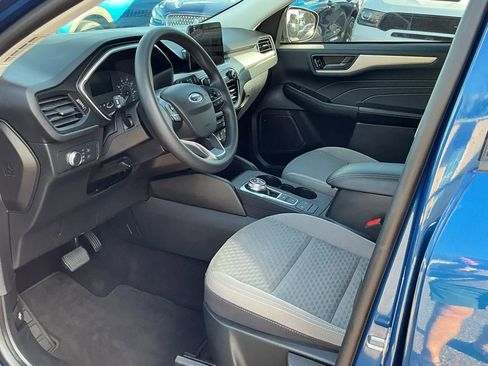 Used 2022 Ford Escape SE image 18