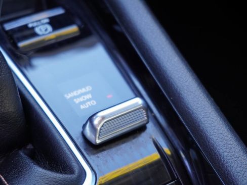 Used 2022 Jeep Compass Limited image 29