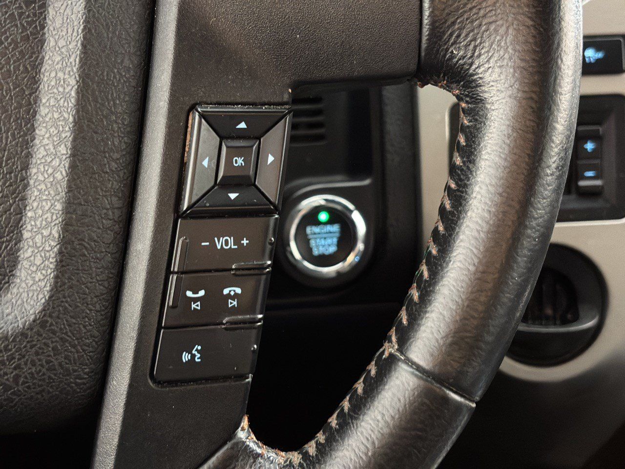 Used 2015 Ford Expedition King Ranch RWD image 19