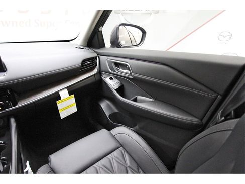 New 2026 Nissan Rogue Platinum w/ Tech Package image 8