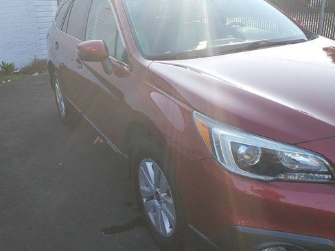 Used 2017 Subaru Outback 2.5i Premium AWD/4WD image 1