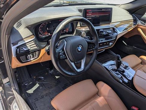 Used 2021 BMW 530i w/ Convenience Package RWD image 10