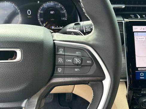 New 2025 Jeep Grand Cherokee L Limited w/ Luxury Tech Group II image 17