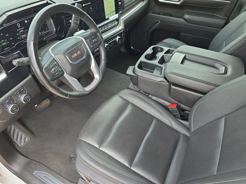 Used 2025 GMC Sierra 1500 SLT AWD/4WD image 17